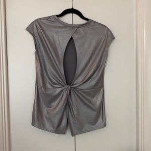 Iridescent workout tank with keyhole back